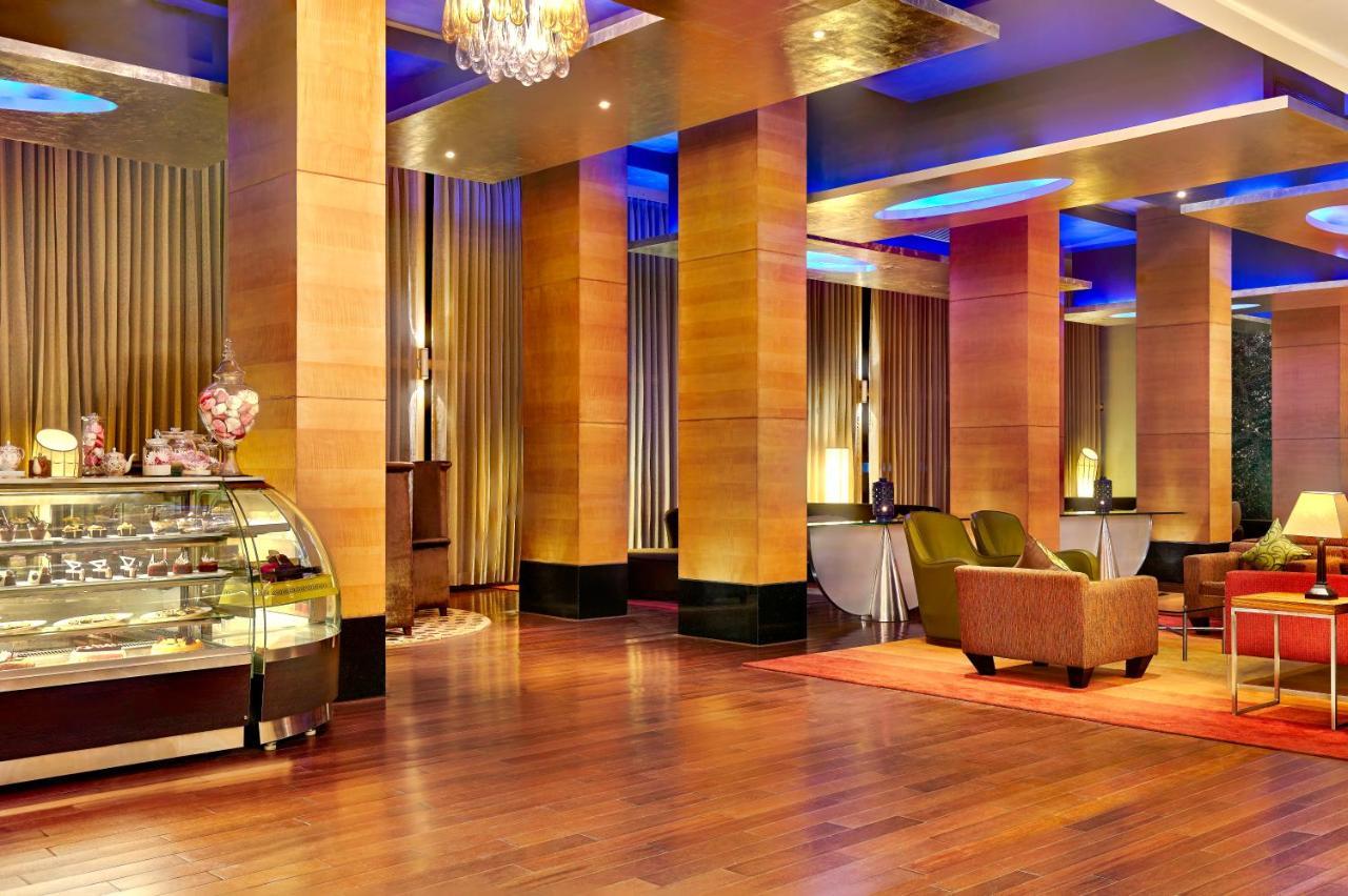 Hotel Taj Club House Chennai Zewnętrze zdjęcie